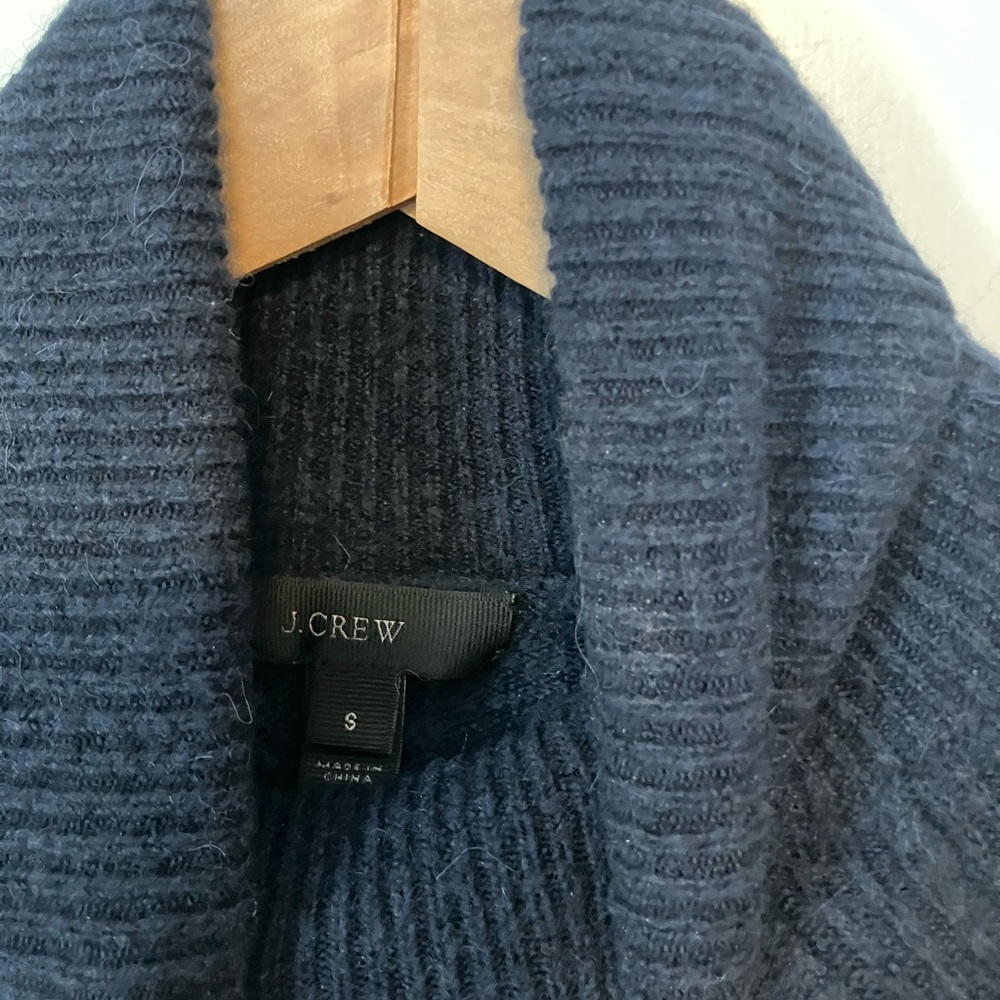 J Crew navy turtleneck cropped oversized crop wool sweater S - Picture 2 of 3